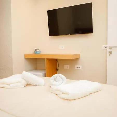 Hermes Petite Maison *