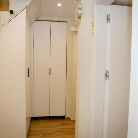 Hermes Petite Maison