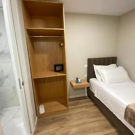 Hermes Petite Maison Hotel