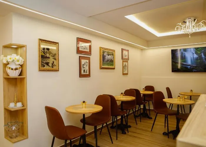 Hermes Petite Maison Szálloda *