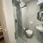 Отель Hermes Petite Maison *