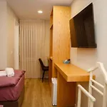 Hermes Petite Maison Отель *