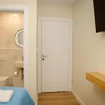 Hermes Petite Maison Отель *