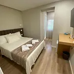 Hermes Petite Maison Отель