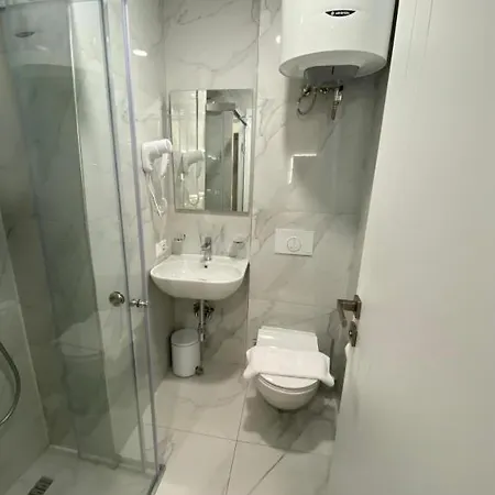 Hermes Petite Maison Tirana