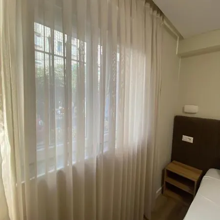 Hermes Petite Maison 地拉那