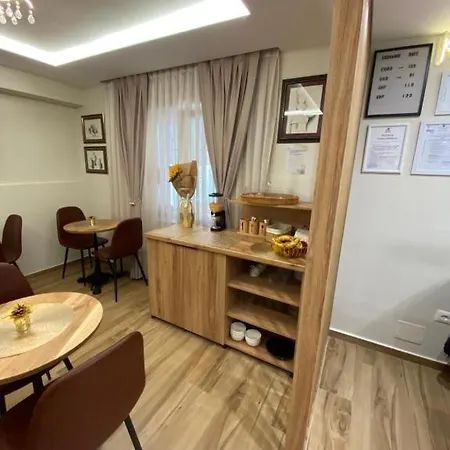 Hermes Petite Maison *