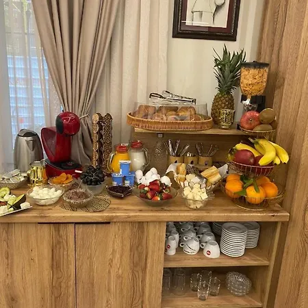 Отель Hermes Petite Maison