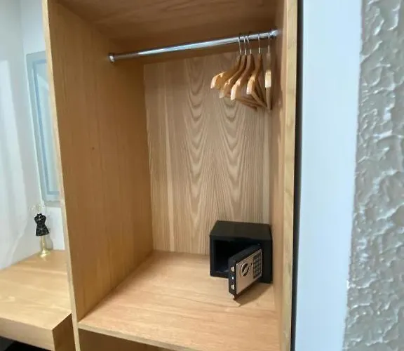 Hermes Petite Maison ホテル