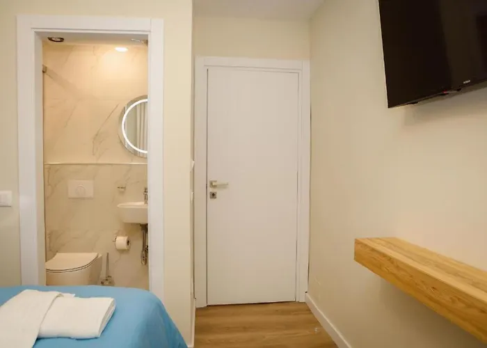 Hermes Petite Maison ホテル *