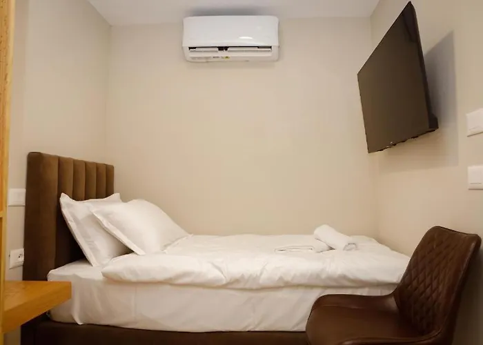 Hermes Petite Maison ホテル