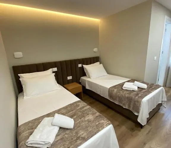 Hermes Petite Maison ホテル *